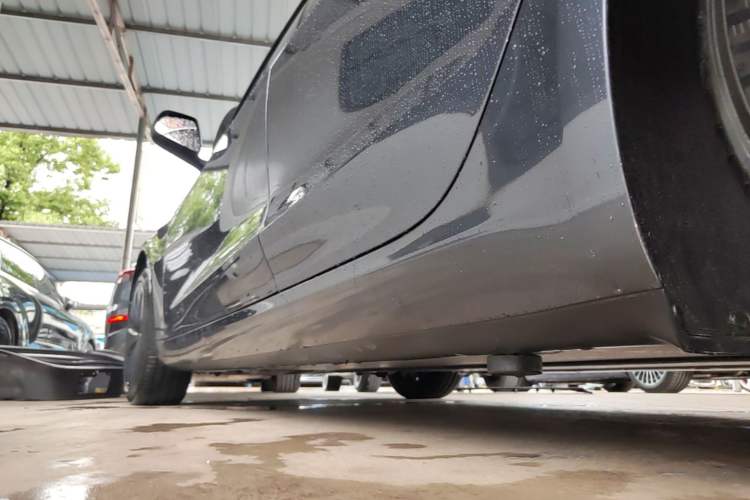 Used Tesla Model 3 2023 Rear-Wheel-Drive Version Left Side Sill