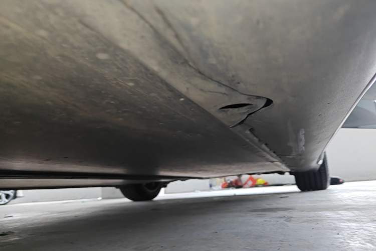 Used Tesla Model 3 2023 Long-Range All-Wheel-Drive Version Left Side Sill