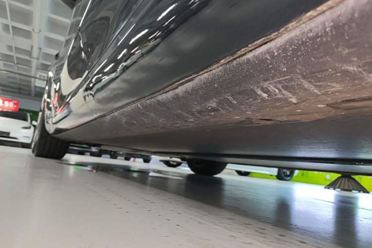 Used Tesla Model 3 2023 Rear-Wheel-Drive Version Left Side Sill