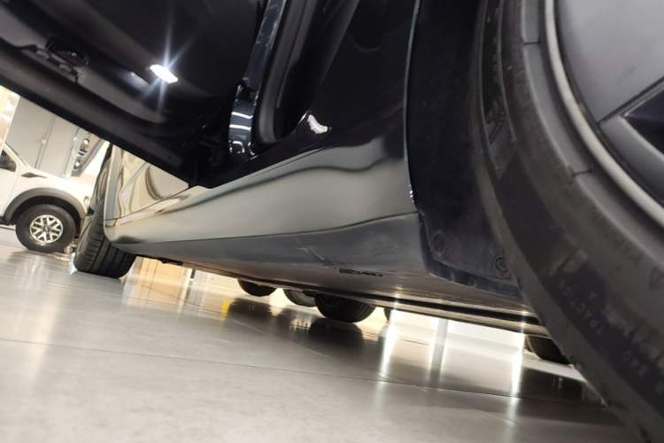 Used Tesla Model 3 2023 Rear-Wheel-Drive Version Left Side Sill