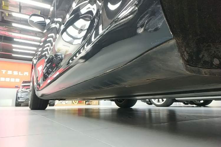 Used Tesla Model 3 2023 Rear-Wheel-Drive Version Left Side Sill
