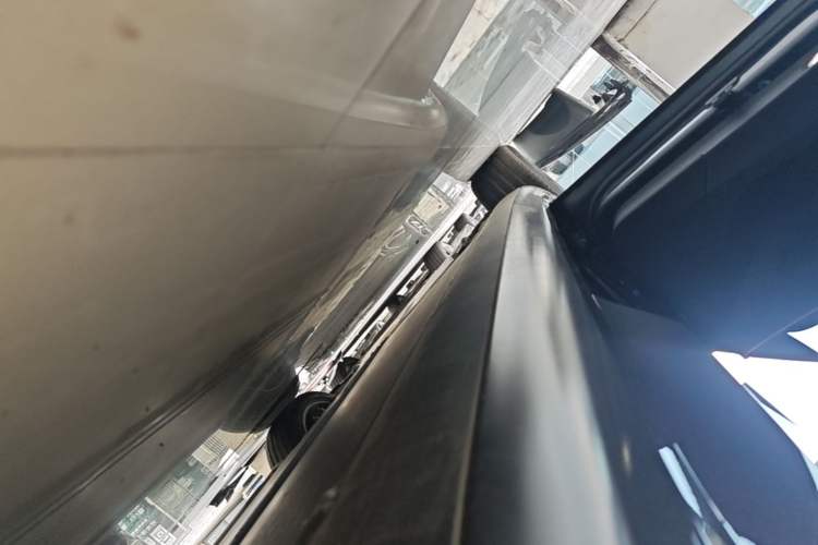 Used Tesla Model 3 2023 Rear-Wheel-Drive Version Left Side Sill