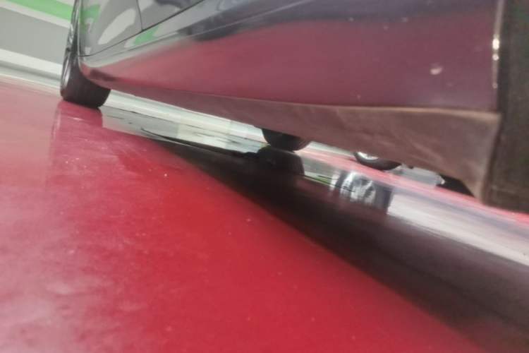 Used Tesla Model 3 2023 Long-Range All-Wheel-Drive Version Left Side Sill