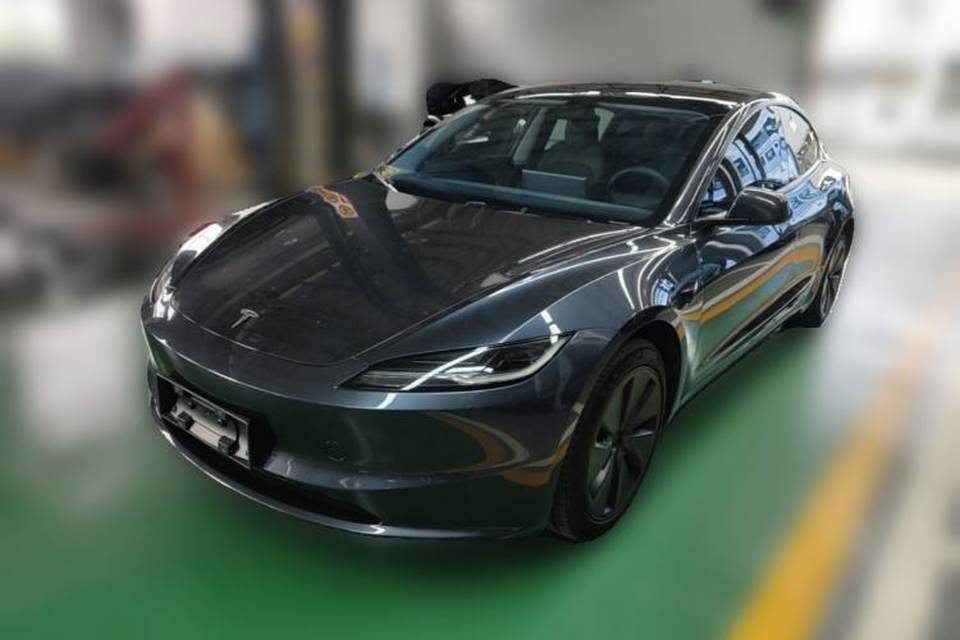 Tesla Model 3 2023