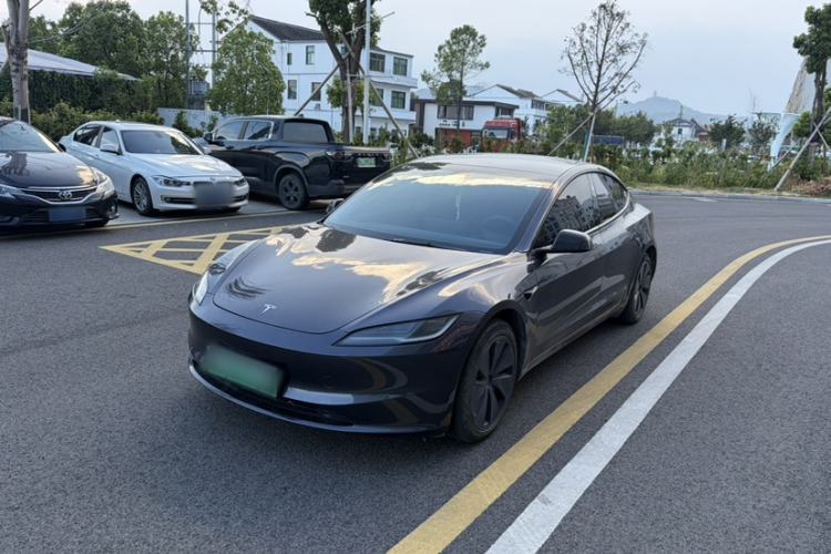 Tesla Model 3 2023 Rear-Wheel-Drive Version