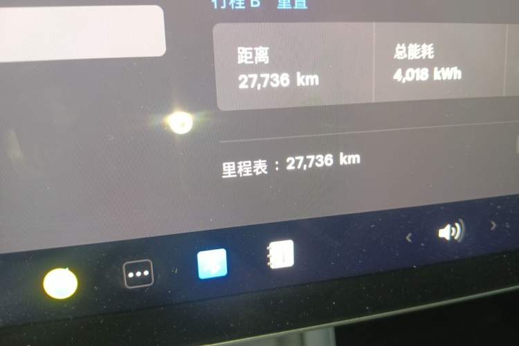 Used Tesla Model 3 2023 Rear-Wheel-Drive Version Odometer Close Up
