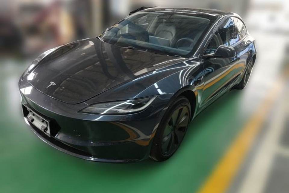Tesla Model 3 2023