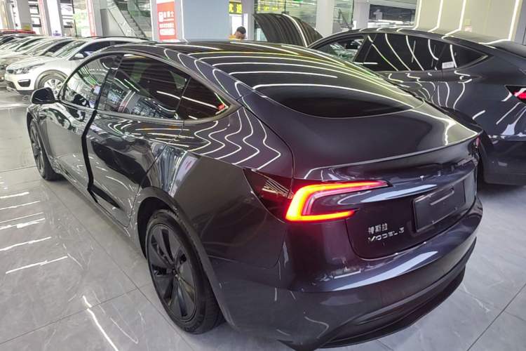 Used Tesla Model 3 2023 Rear-Wheel-Drive Version Rear Left 45 Deg