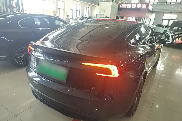 Used Tesla Model 3 2023 Rear-Wheel-Drive Version Rear Right 45 Deg