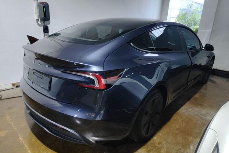 Used Tesla Model 3 2023 Rear-Wheel-Drive Version Rear Right 45 Deg