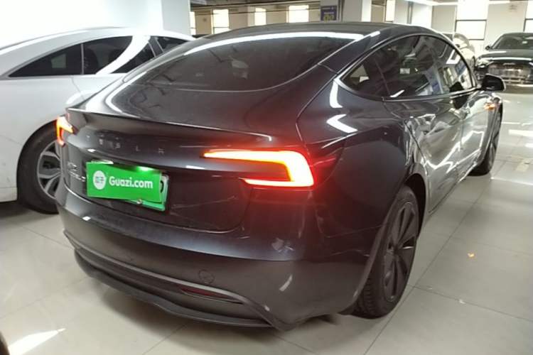 Used Tesla Model 3 2023 Rear-Wheel-Drive Version Rear Right 45 Deg