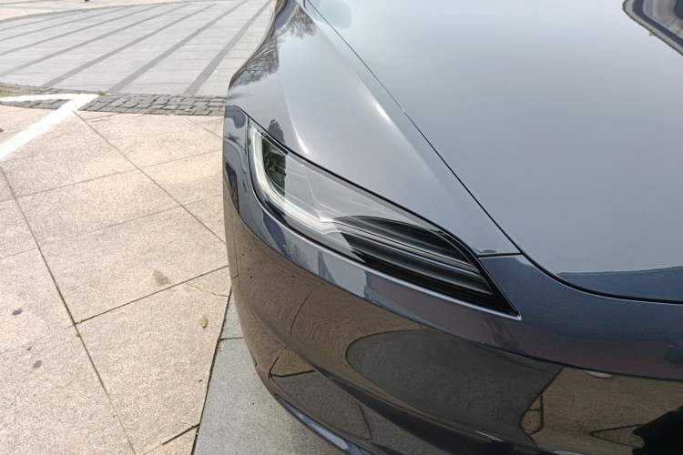 Used Tesla Model 3 2023 Long-Range All-Wheel-Drive Version Right Front Headlight