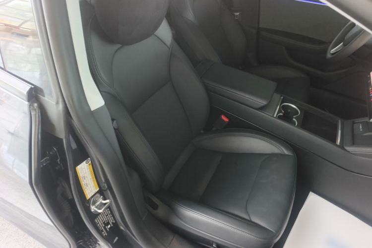 Used Tesla Model 3 2023 Rear-Wheel-Drive Version Right Front Seat