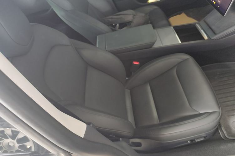Used Tesla Model 3 2023 Rear-Wheel-Drive Version Right Front Seat
