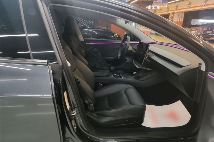 Used Tesla Model 3 2023 Long-Range All-Wheel-Drive Version Right Front Seat