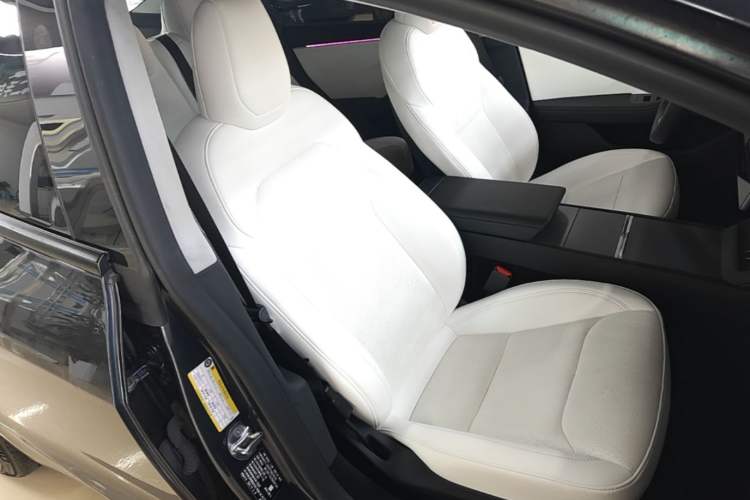 Used Tesla Model 3 2023 Rear-Wheel-Drive Version Right Front Seat