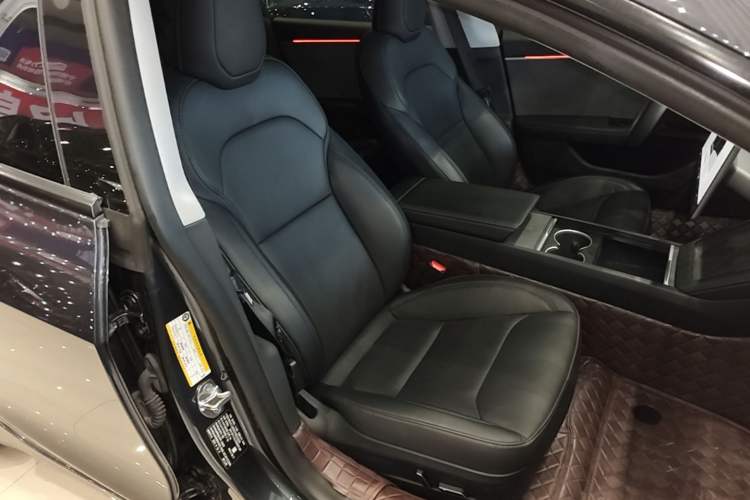 Used Tesla Model 3 2023 Rear-Wheel-Drive Version Right Front Seat
