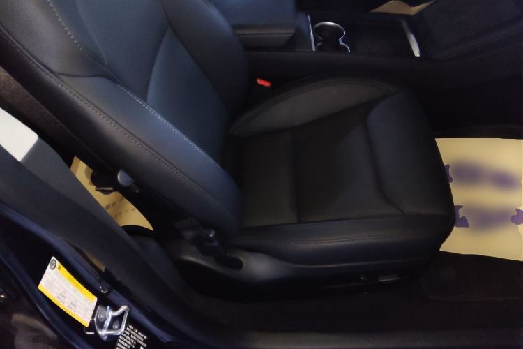 Used Tesla Model 3 2023 Rear-Wheel-Drive Version Right Front Seat