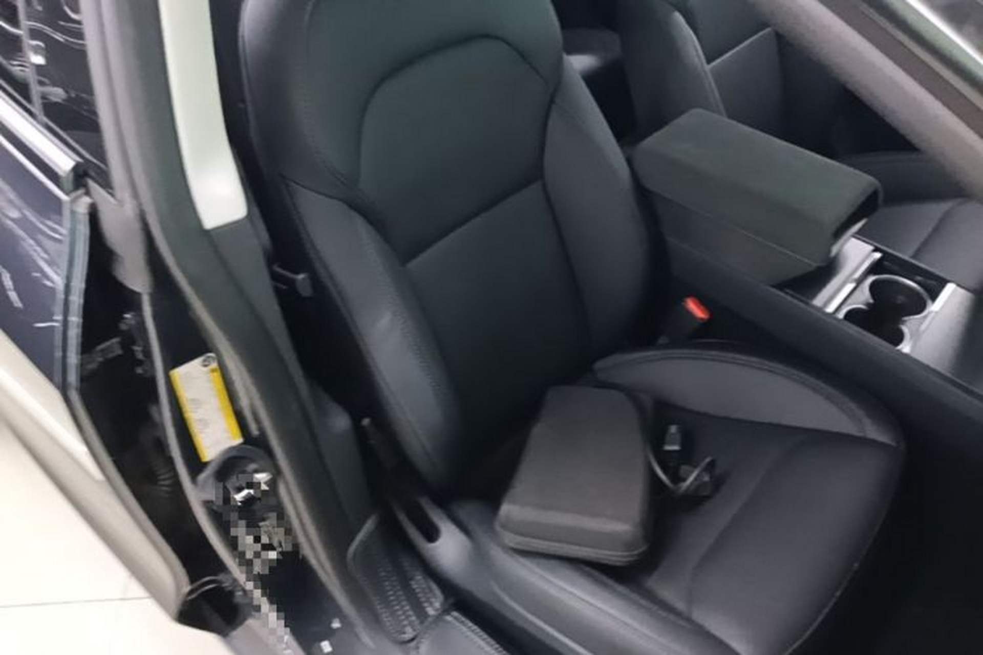 Used Tesla Model 3 2023 Rear-Wheel-Drive Version Right Front Seat