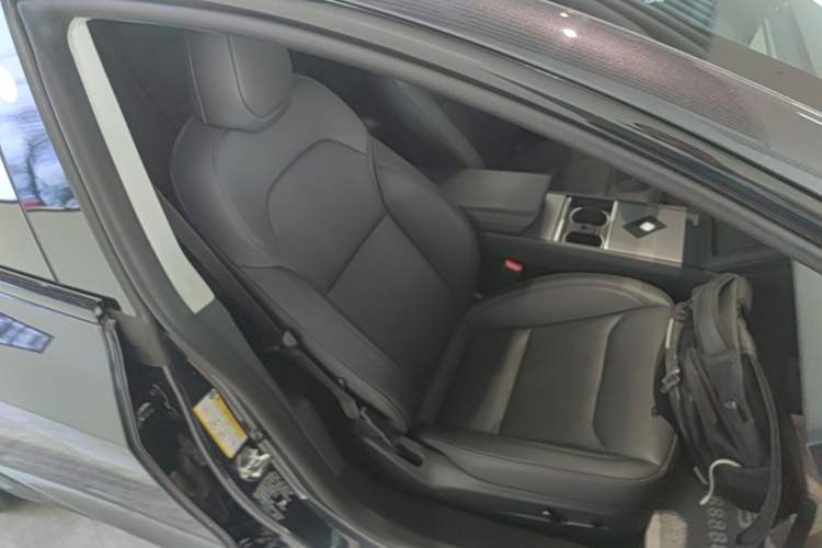 Used Tesla Model 3 2023 Rear-Wheel-Drive Version Right Front Seat