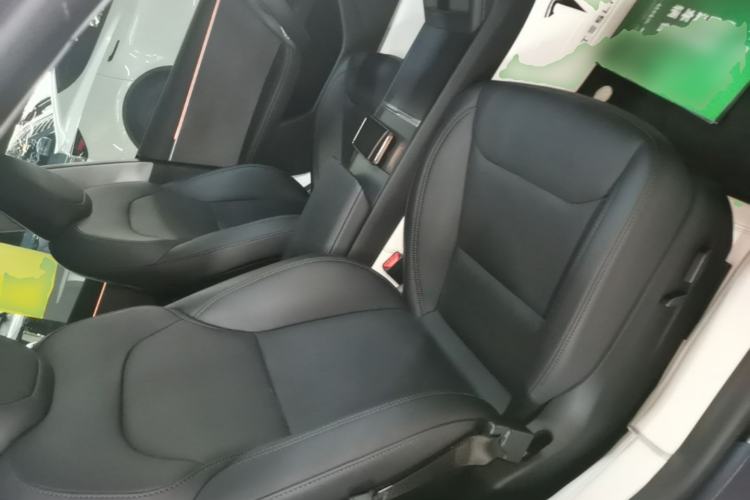 Used Tesla Model 3 2023 Rear-Wheel-Drive Version Right Front Seat