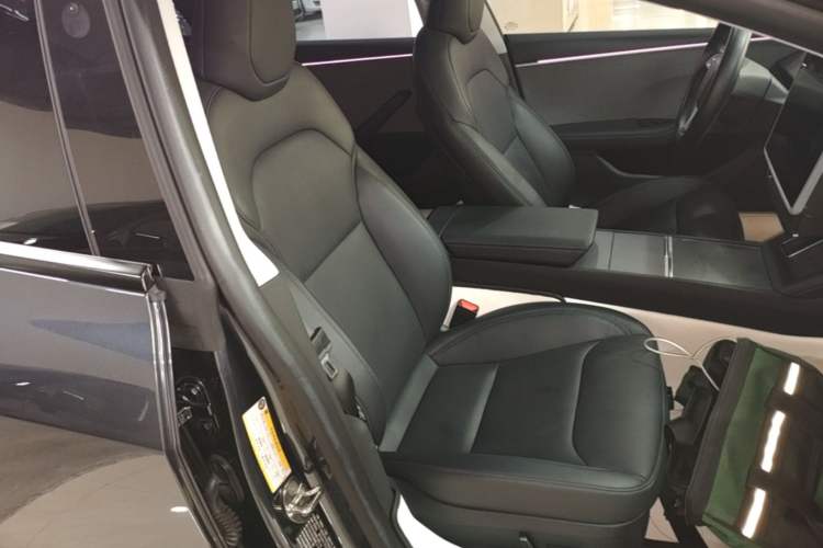 Used Tesla Model 3 2023 Rear-Wheel-Drive Version Right Front Seat