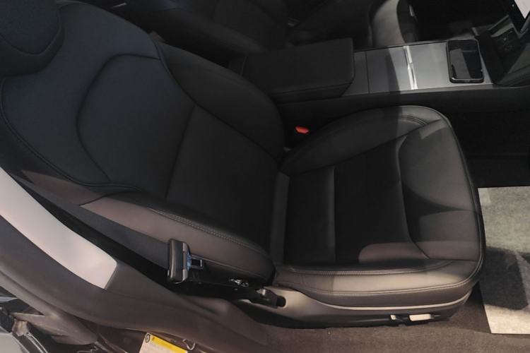 Used Tesla Model 3 2023 Rear-Wheel-Drive Version Right Front Seat