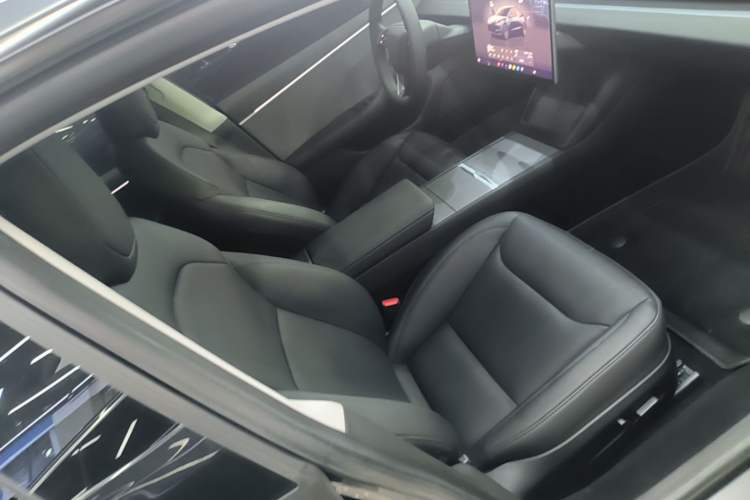 Used Tesla Model 3 2023 Rear-Wheel-Drive Version Right Front Seat