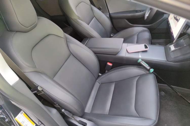 Used Tesla Model 3 2023 Rear-Wheel-Drive Version Right Front Seat