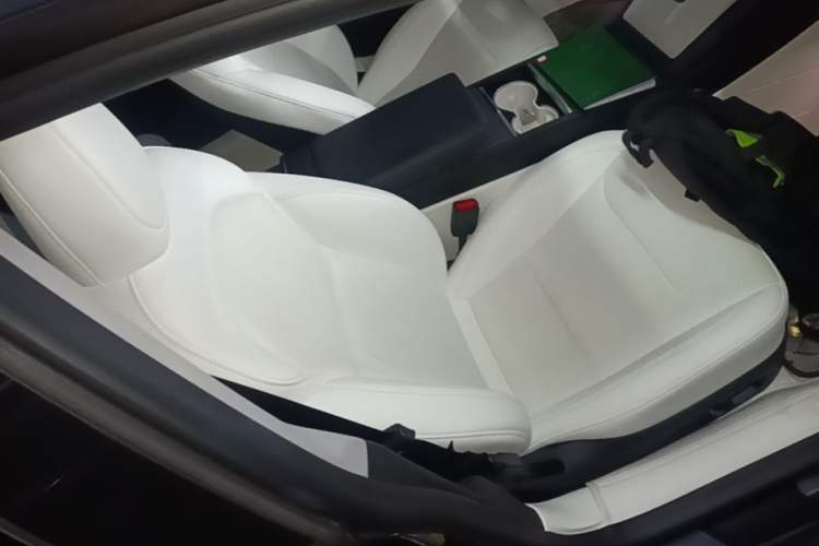 Used Tesla Model 3 2023 Rear-Wheel-Drive Version Right Front Seat