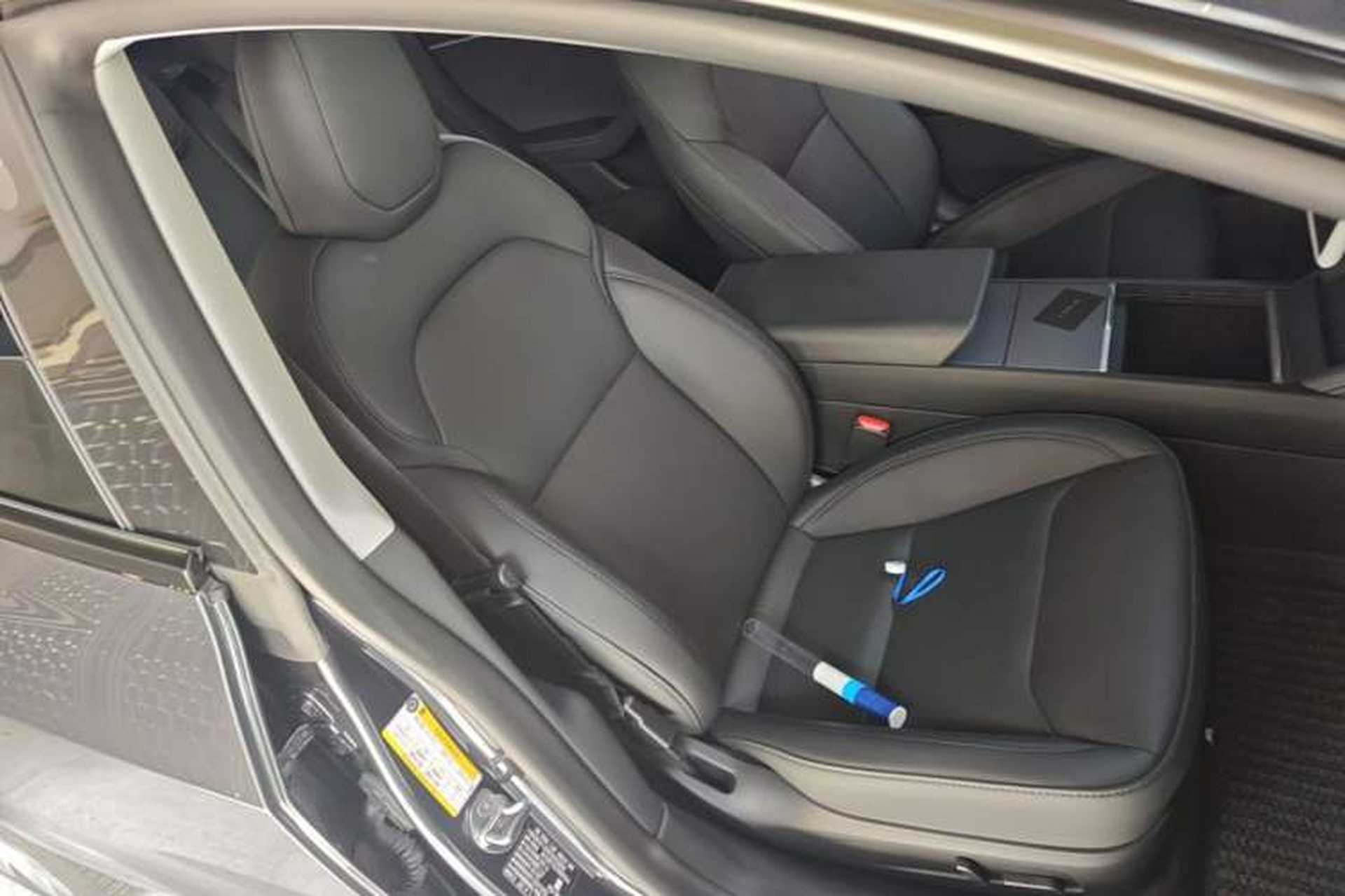 Used Tesla Model 3 2023 Long-Range All-Wheel-Drive Version Right Front Seat