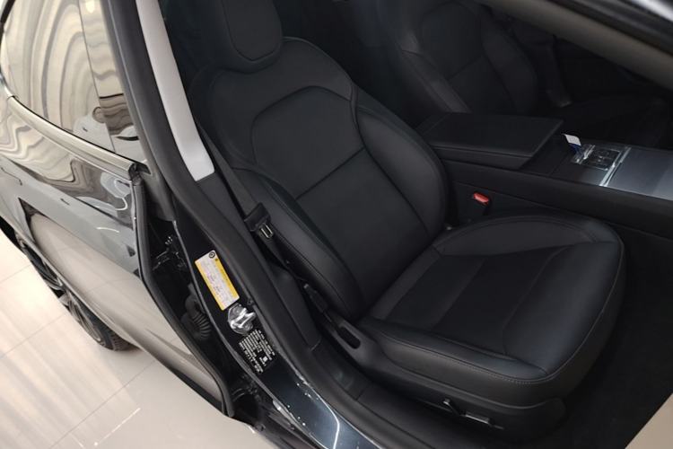 Used Tesla Model 3 2023 Rear-Wheel-Drive Version Right Front Seat