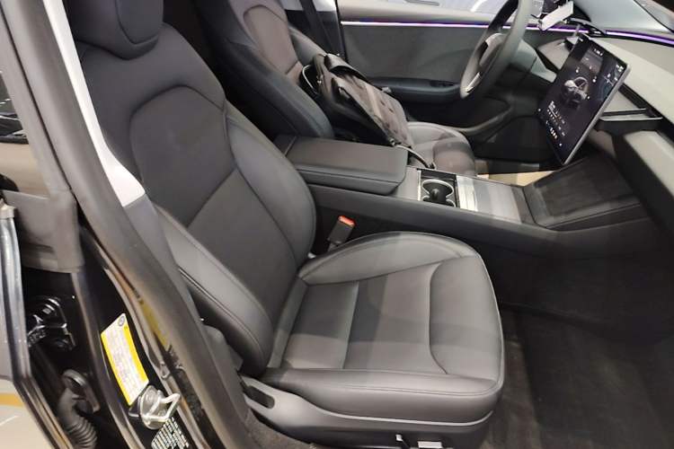 Used Tesla Model 3 2023 Rear-Wheel-Drive Version Right Front Seat