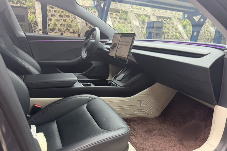 Used Tesla Model 3 2023 Rear-Wheel-Drive Version Right Front Seat