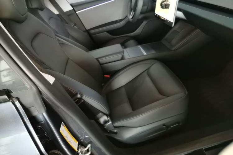 Used Tesla Model 3 2023 Rear-Wheel-Drive Version Right Front Seat