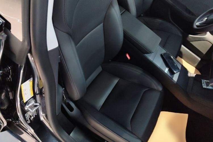 Used Tesla Model 3 2023 Rear-Wheel-Drive Version Right Front Seat