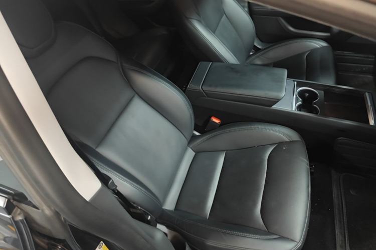Used Tesla Model 3 2023 Rear-Wheel-Drive Version Right Front Seat