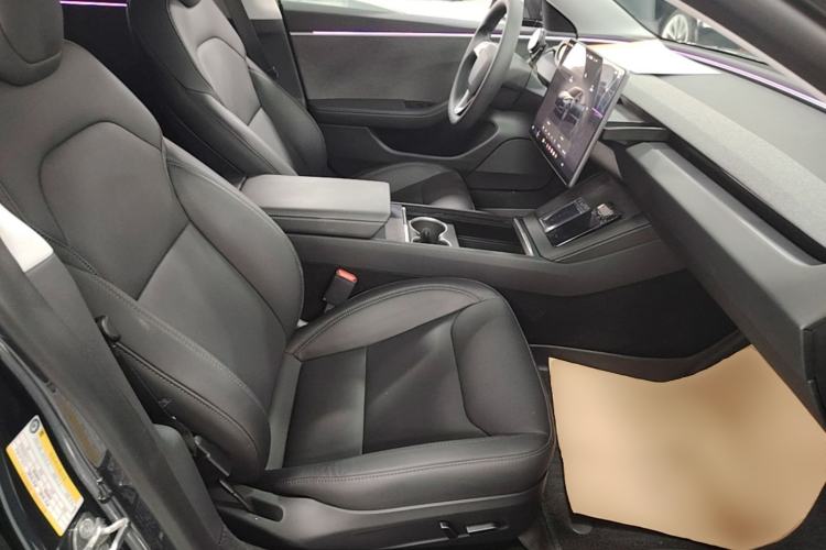 Used Tesla Model 3 2023 Rear-Wheel-Drive Version Right Front Seat