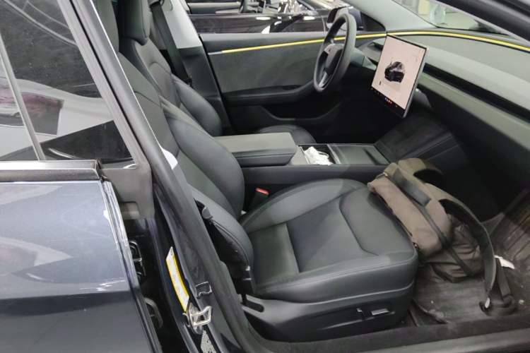 Used Tesla Model 3 2023 Rear-Wheel-Drive Version Right Front Seat