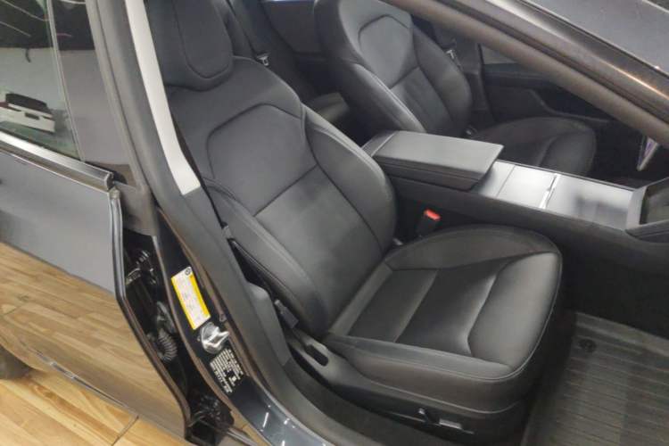 Used Tesla Model 3 2023 Rear-Wheel-Drive Version Right Front Seat