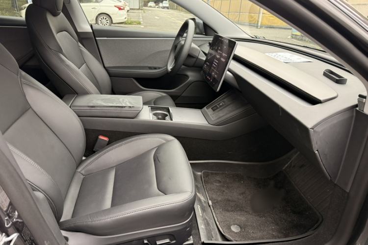 Used Tesla Model 3 2023 Rear-Wheel-Drive Version Right Front Seat