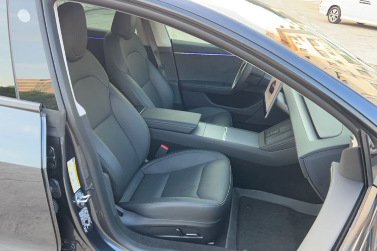 Used Tesla Model 3 2023 Long-Range All-Wheel-Drive Version Right Front Seat