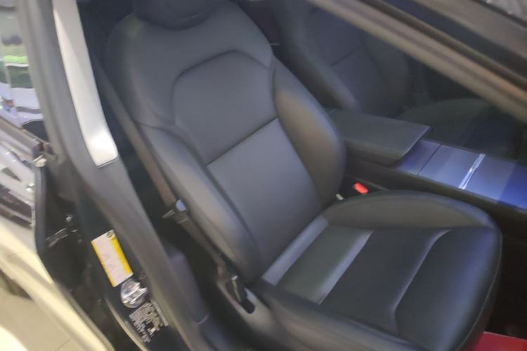 Used Tesla Model 3 2023 Rear-Wheel-Drive Version Right Front Seat