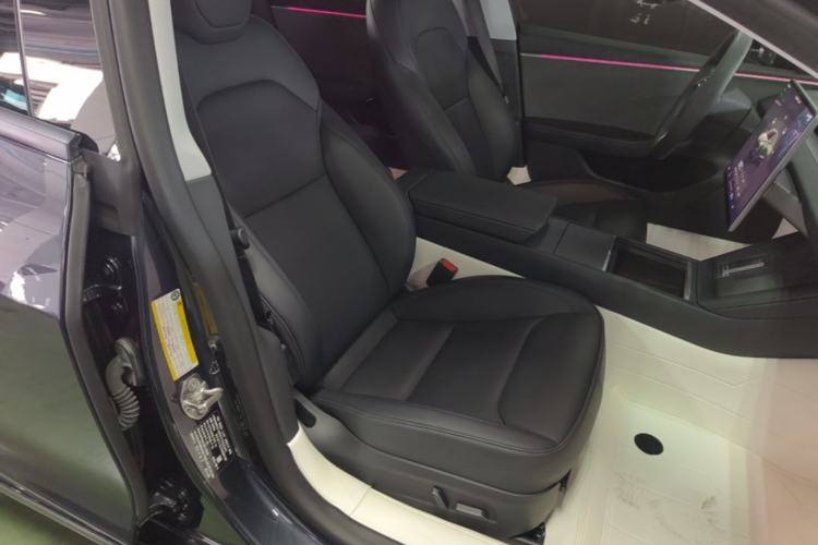 Used Tesla Model 3 2023 Rear-Wheel-Drive Version Right Front Seat