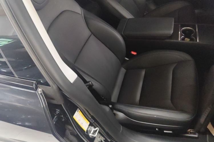 Used Tesla Model 3 2023 Rear-Wheel-Drive Version Right Front Seat