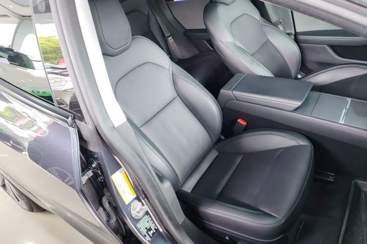 Used Tesla Model 3 2023 Rear-Wheel-Drive Version Right Front Seat