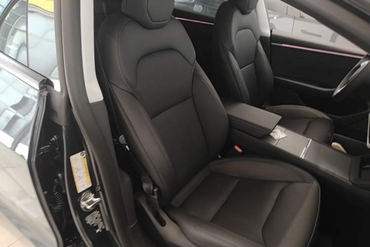 Used Tesla Model 3 2023 Rear-Wheel-Drive Version Right Front Seat