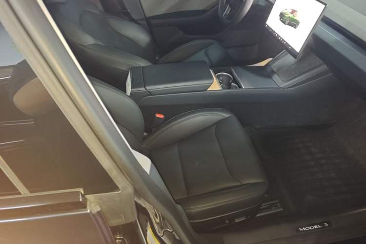 Used Tesla Model 3 2023 Rear-Wheel-Drive Version Right Front Seat