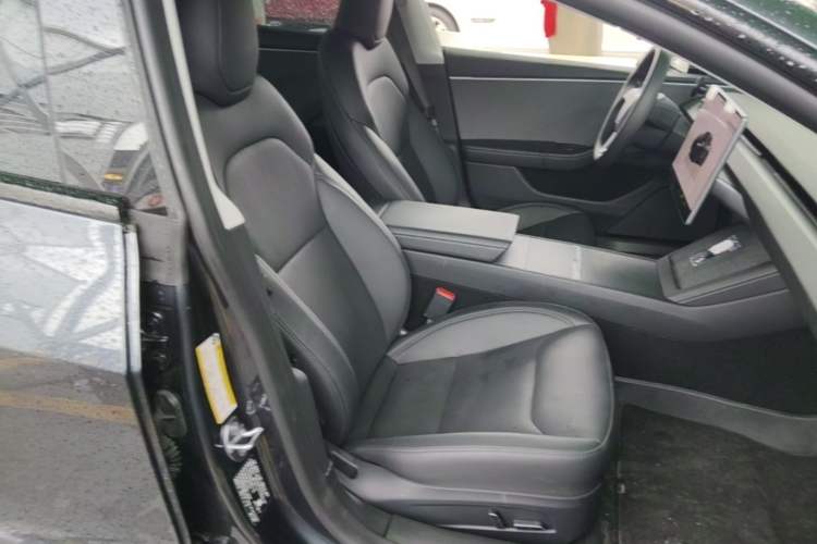 Used Tesla Model 3 2023 Rear-Wheel-Drive Version Right Front Seat