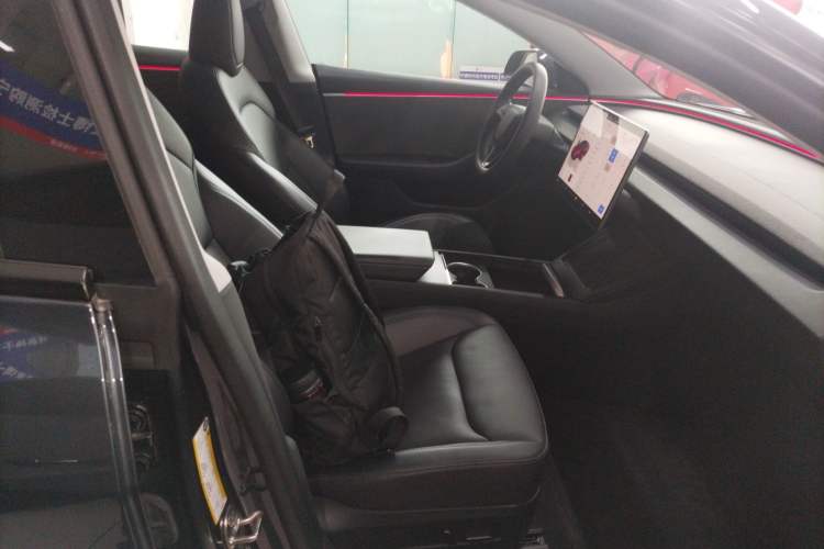 Used Tesla Model 3 2023 Rear-Wheel-Drive Version Right Front Seat